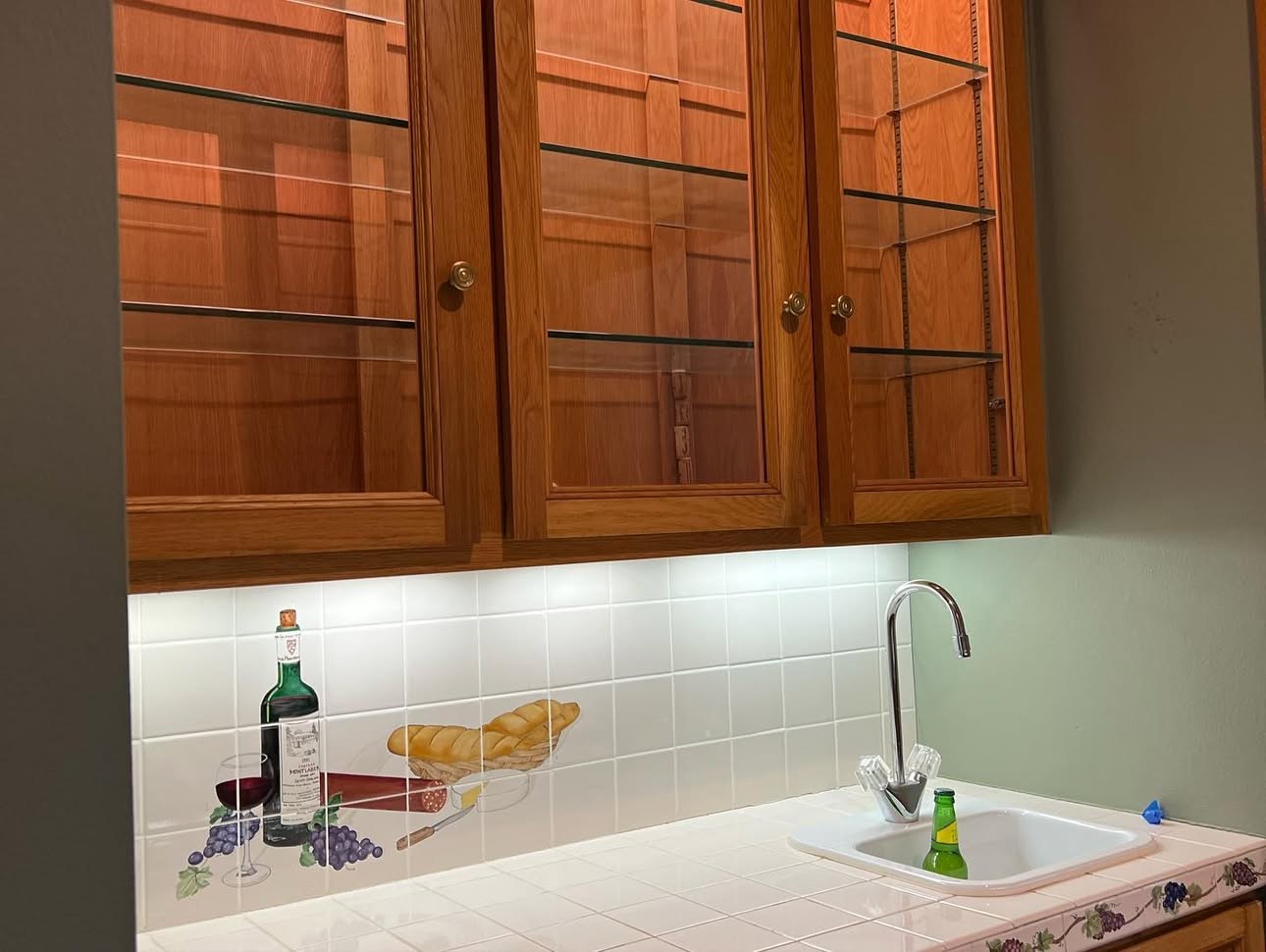 Finished built-in wet bar